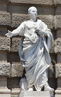 Il diritto al risarcimento del danno cagionato ad un bene non si trasferisce all’acquirente del bene stesso. Così Corte di Cassazione – Sezioni Unite Civili – sentenza n. 2951 del 16 febbraio 2016