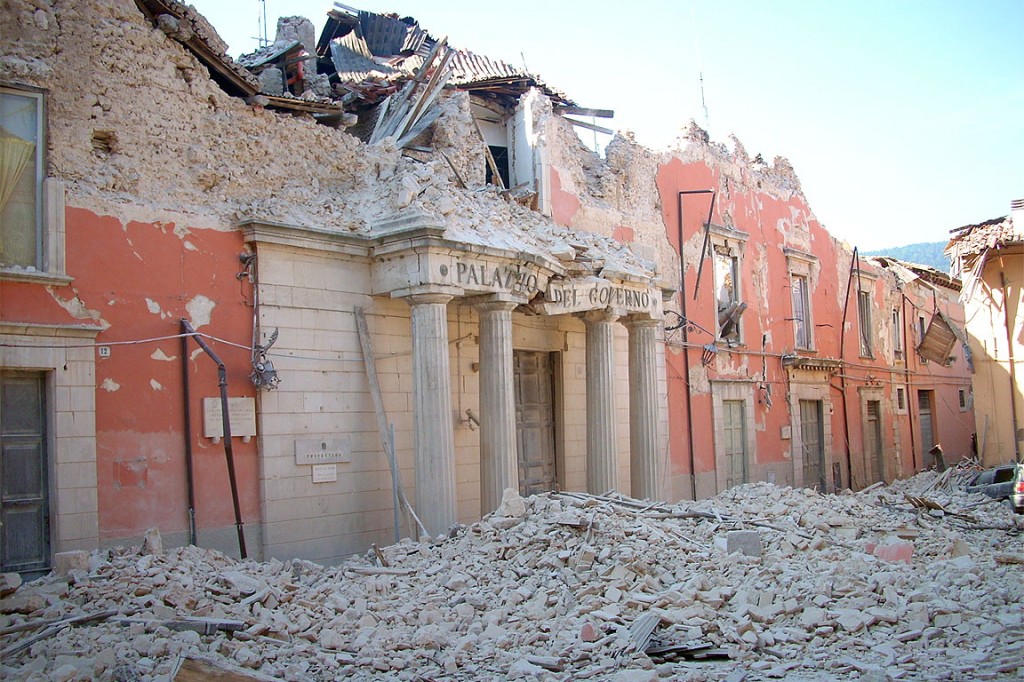 Terremoto dell’Aquila del 6 aprile 2009. Alcune vittime sono colpevoli perché dormivano altre no.